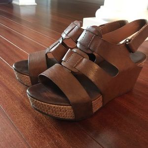 Pierre Dumas Brown Wedges